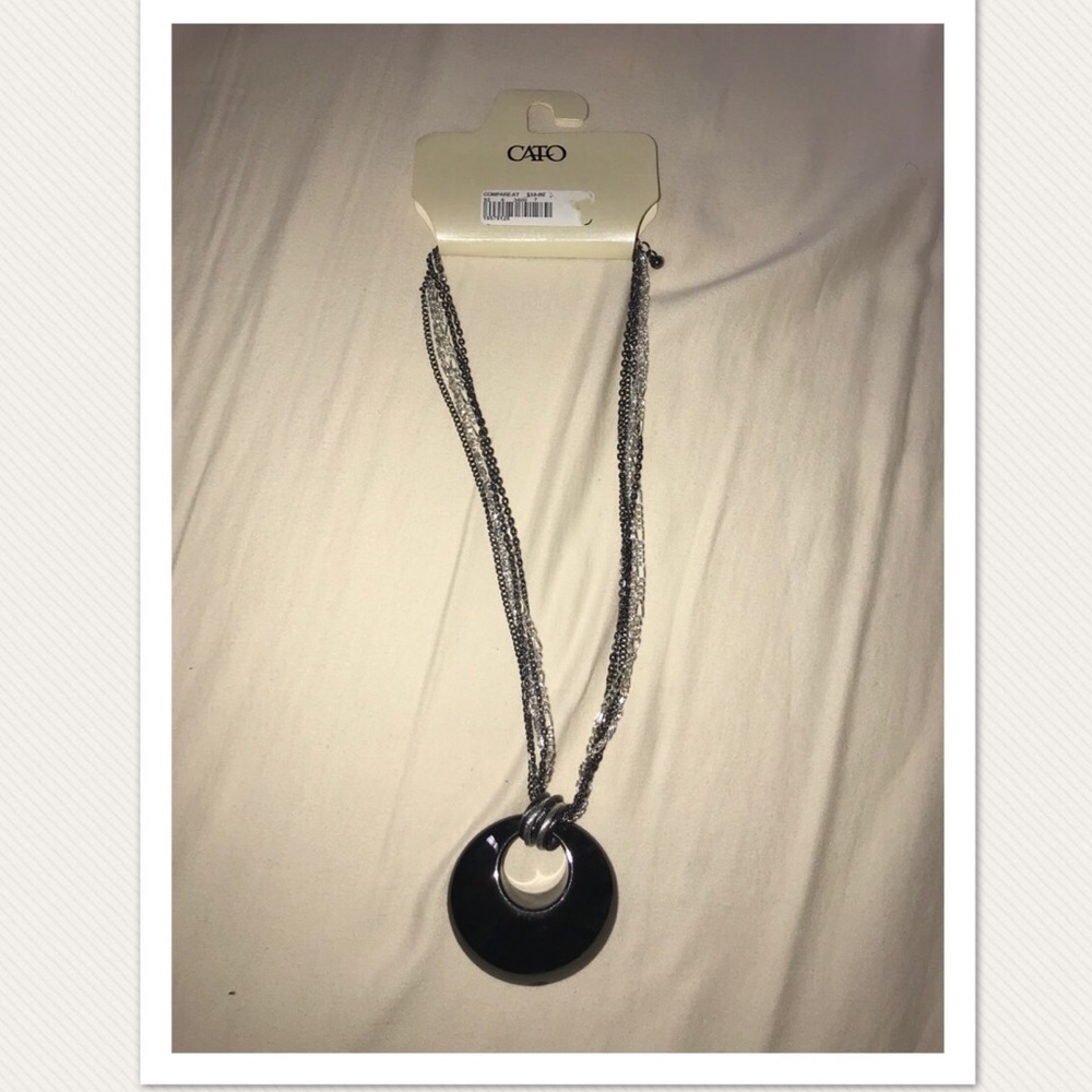 Cato necklace